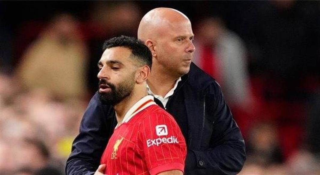 سلوت و صلاح في إحدي المباريات